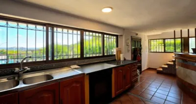 Chalet on Avenida de los Lagos photo 6