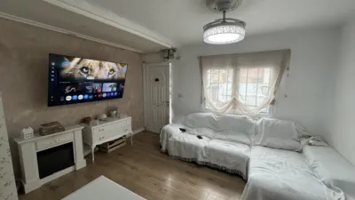 Townhouse in Gamonal photo 2