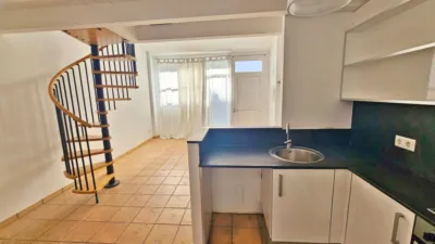 Duplex on Carrer de Teresa Miramont photo 12
