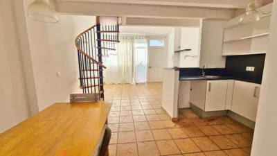 Duplex on Carrer de Teresa Miramont photo 19
