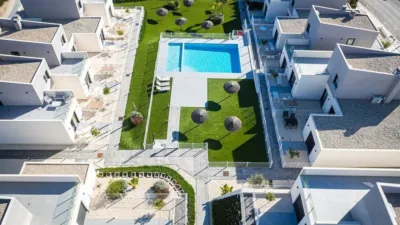Townhouse in Altaona Golf And Country Village photo 64