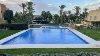Townhouse on Avenida Valle del Sol photo 28