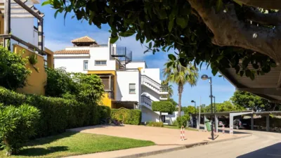 Penthouse on Avenida de la Alhambra photo 30
