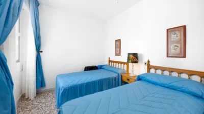 Apartment on Calle de Ramón Gallud, 227 photo 8