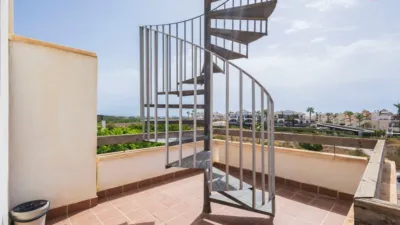 Penthouse on Avenida de la Alhambra photo 24