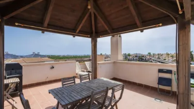 Penthouse on Avenida de la Alhambra photo 4