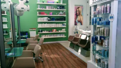 Local comercial en alquiler en Zona Ultramar - Más