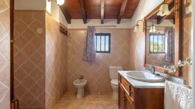 Chalet on Diseminado Street photo 18