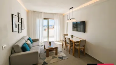 Apartment at Avenida Santiago Puig, 7 photo 3