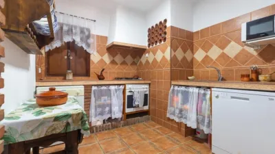 Chalet on Diseminado Street photo 36