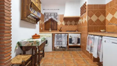 Chalet on Diseminado Street photo 35