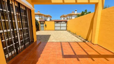 Terraced house on Cabo Ajo Street photo 3