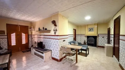 House on Carrer Valencia photo 2