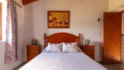 Chalet on Diseminado Street photo 8