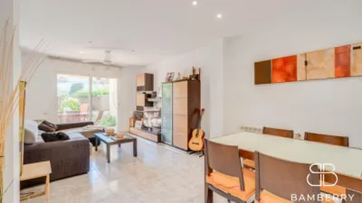 Apartment in Carrer de la Senia photo 2