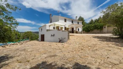 Chalet on Diseminado Street photo 38