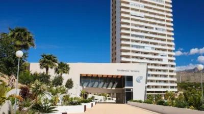 Apartment on President Adolfo Suarez Street photo 40