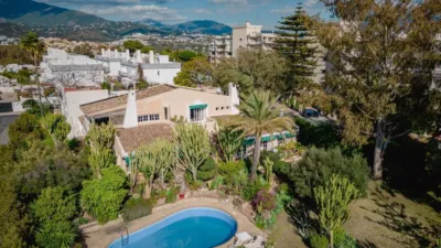 Chalet on Urbanización Atalaya del Golf Street photo 34