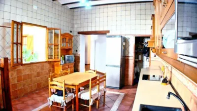 Chalet on Calle de la Virgen de la Salud photo 13