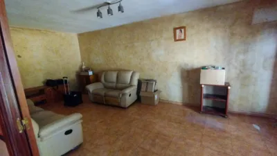 Duplex at 7 Profesora Isabel García Street photo 4
