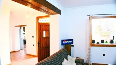 Chalet on Calle de la Virgen de la Salud photo 20
