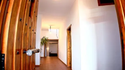 Chalet on Calle de la Virgen de la Salud photo 10