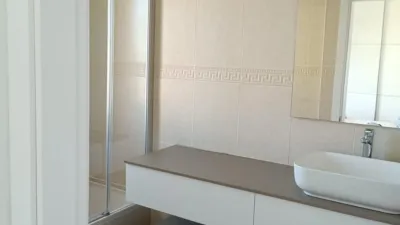 Apartment on President Adolfo Suarez Street photo 27