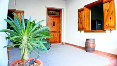 Chalet on Calle de la Virgen de la Salud photo 6