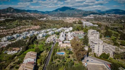 Chalet on Urbanización Atalaya del Golf Street photo 36