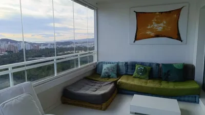 Apartment on President Adolfo Suarez Street photo 5