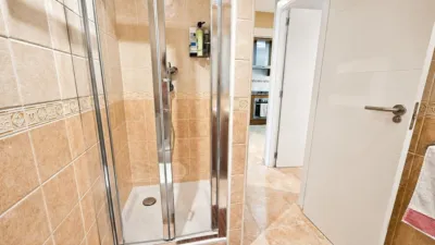 Apartment in Carrer Albacete, 1 photo 20
