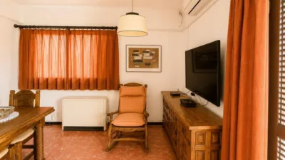 Apartment on Carrer de les Garrigues photo 9