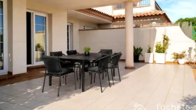 Casa pareada en Carrer Barcelona photo 5