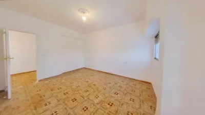 Flat in La Creu Coberta photo 18