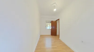Flat in La Creu Coberta photo 10