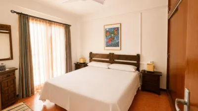 Apartment on Carrer de les Garrigues photo 20