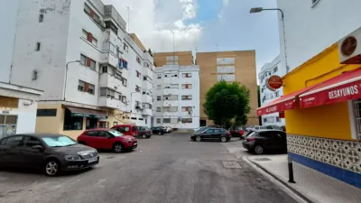 Piso en calle Linde photo 28