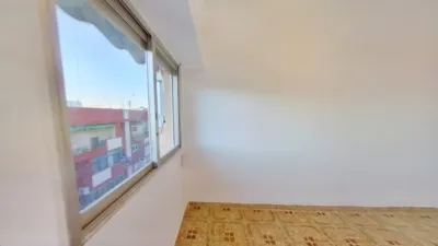 Flat in La Creu Coberta photo 10