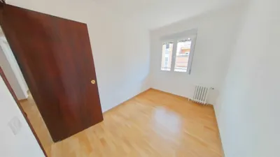 Flat in Moscardó photo 9