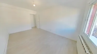 Flat in Moscardó photo 3