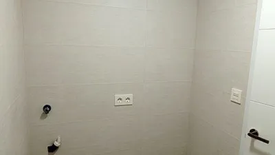 Flat on Carrer José Sánchez Sáez photo 14