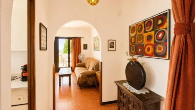 Apartment on Carrer de les Garrigues photo 4