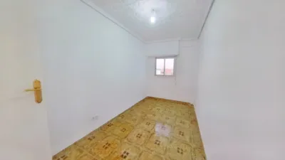 Flat in La Creu Coberta photo 15