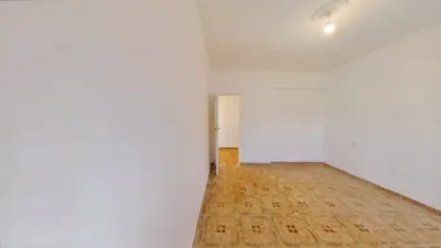 Flat in La Creu Coberta photo 17