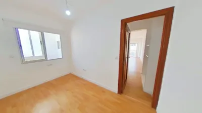 Flat in Centre Port photo 20