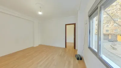 Flat in La Creu Coberta photo 5