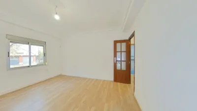 Flat in La Creu Coberta photo 6