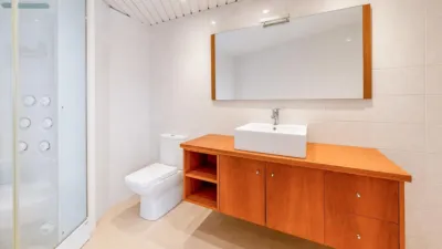 Flat in Els Molins-Hospital photo 17