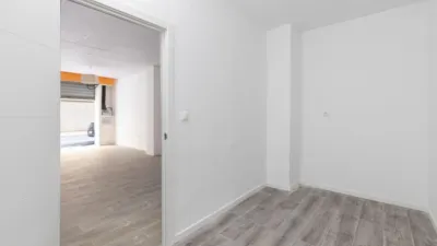Apartamento en calle Doctor Fernando Escobar photo 16