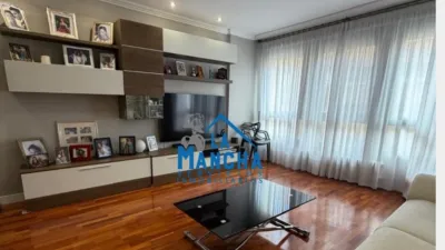 Apartment on Iris Street photo 3